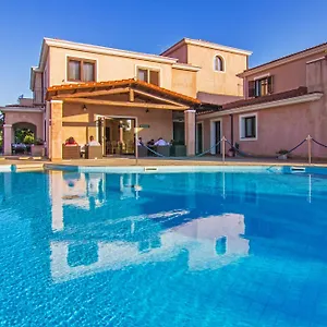 **** Hotel La Perla Italia